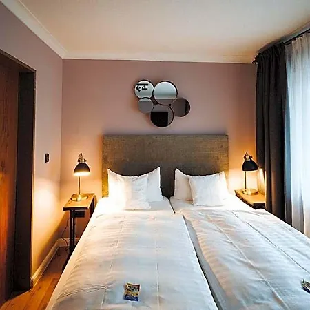 Otto 3*